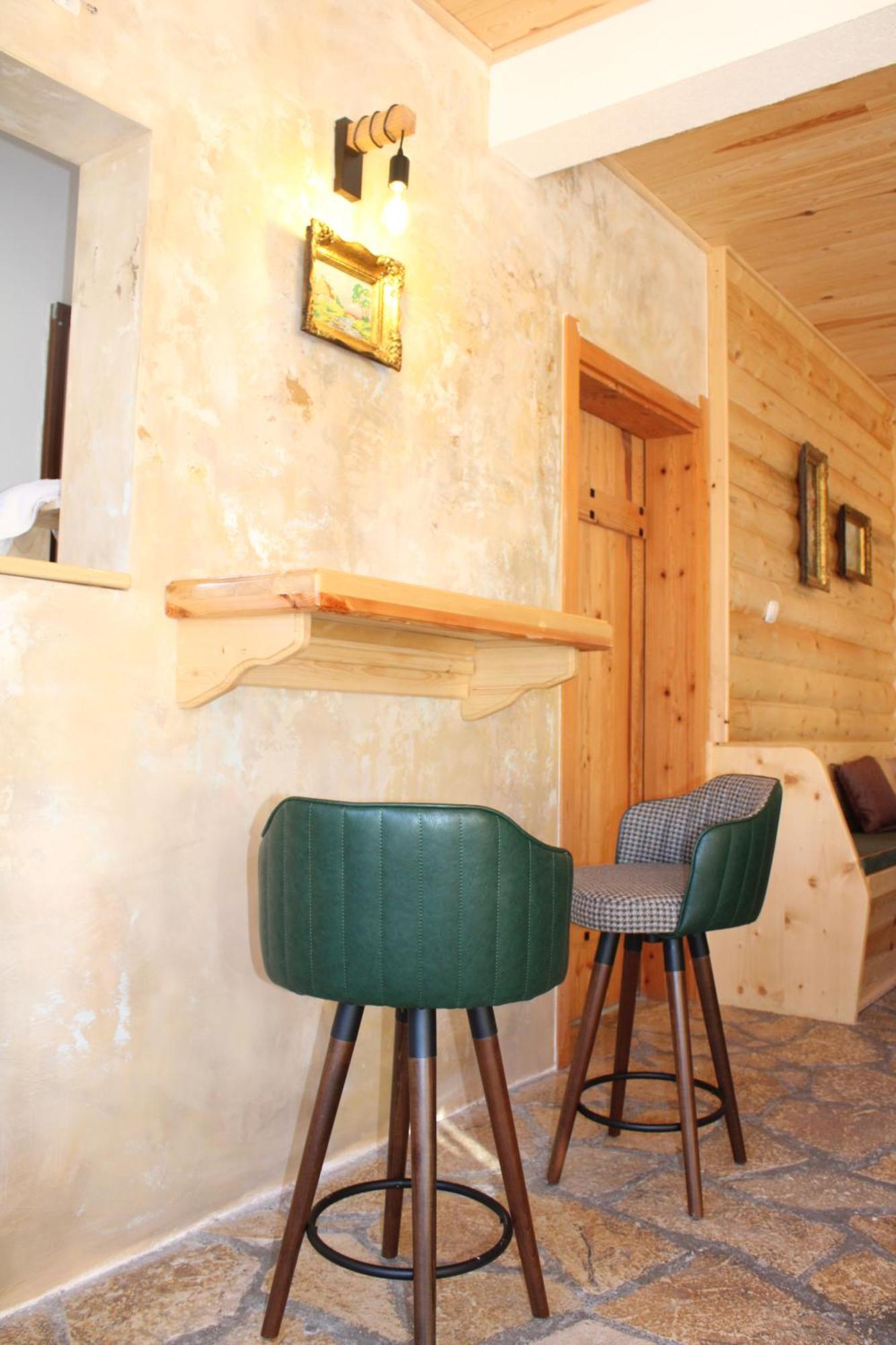 Pubhouse & Rooms Pahulja Kolašin Exterior foto