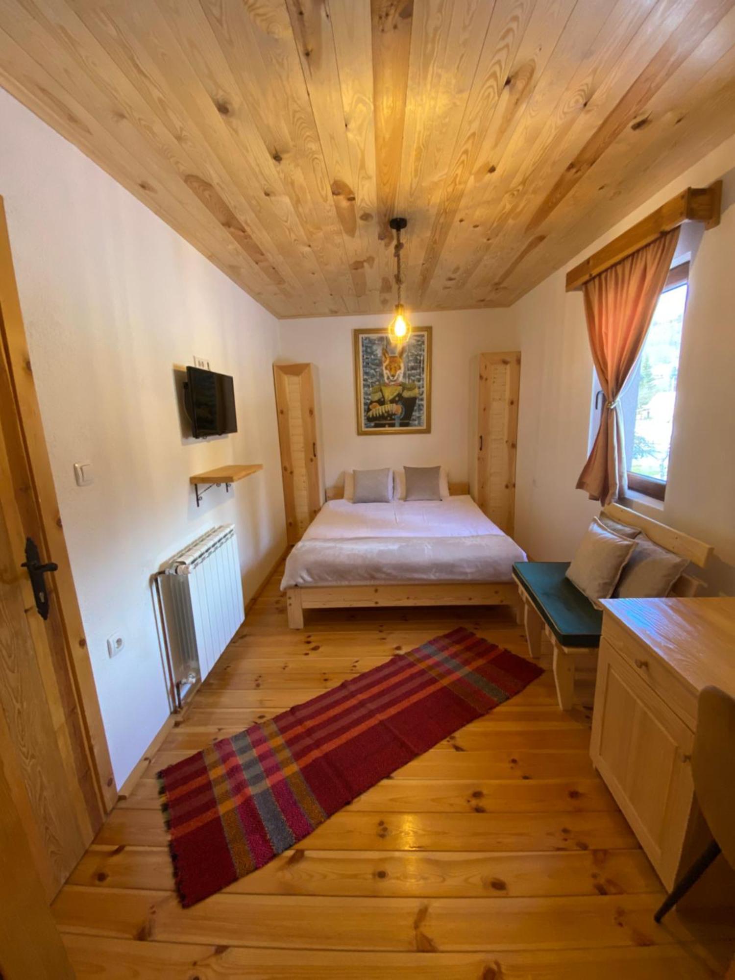 Pubhouse & Rooms Pahulja Kolašin Exterior foto