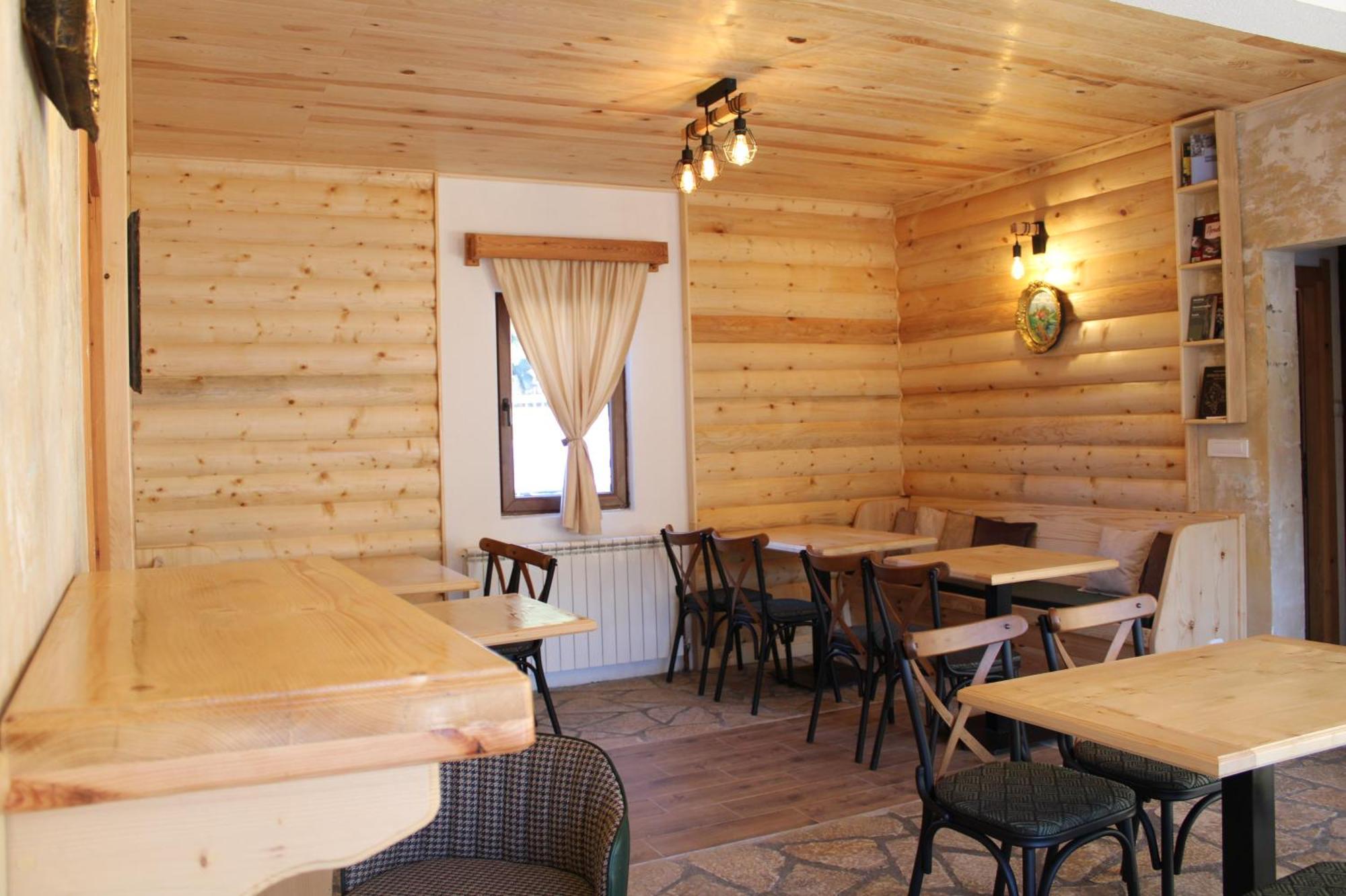 Pubhouse & Rooms Pahulja Kolašin Exterior foto