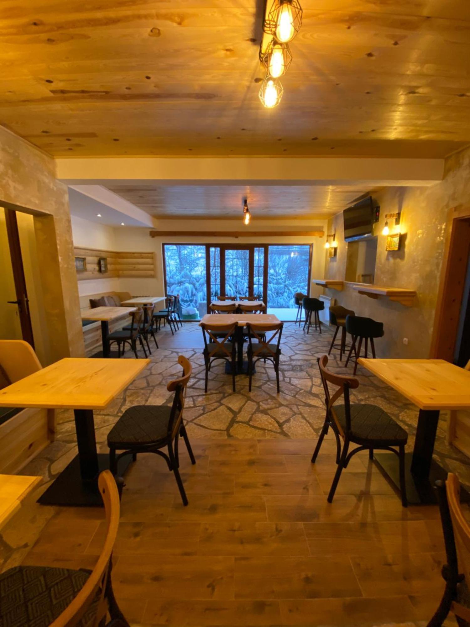 Pubhouse & Rooms Pahulja Kolašin Exterior foto
