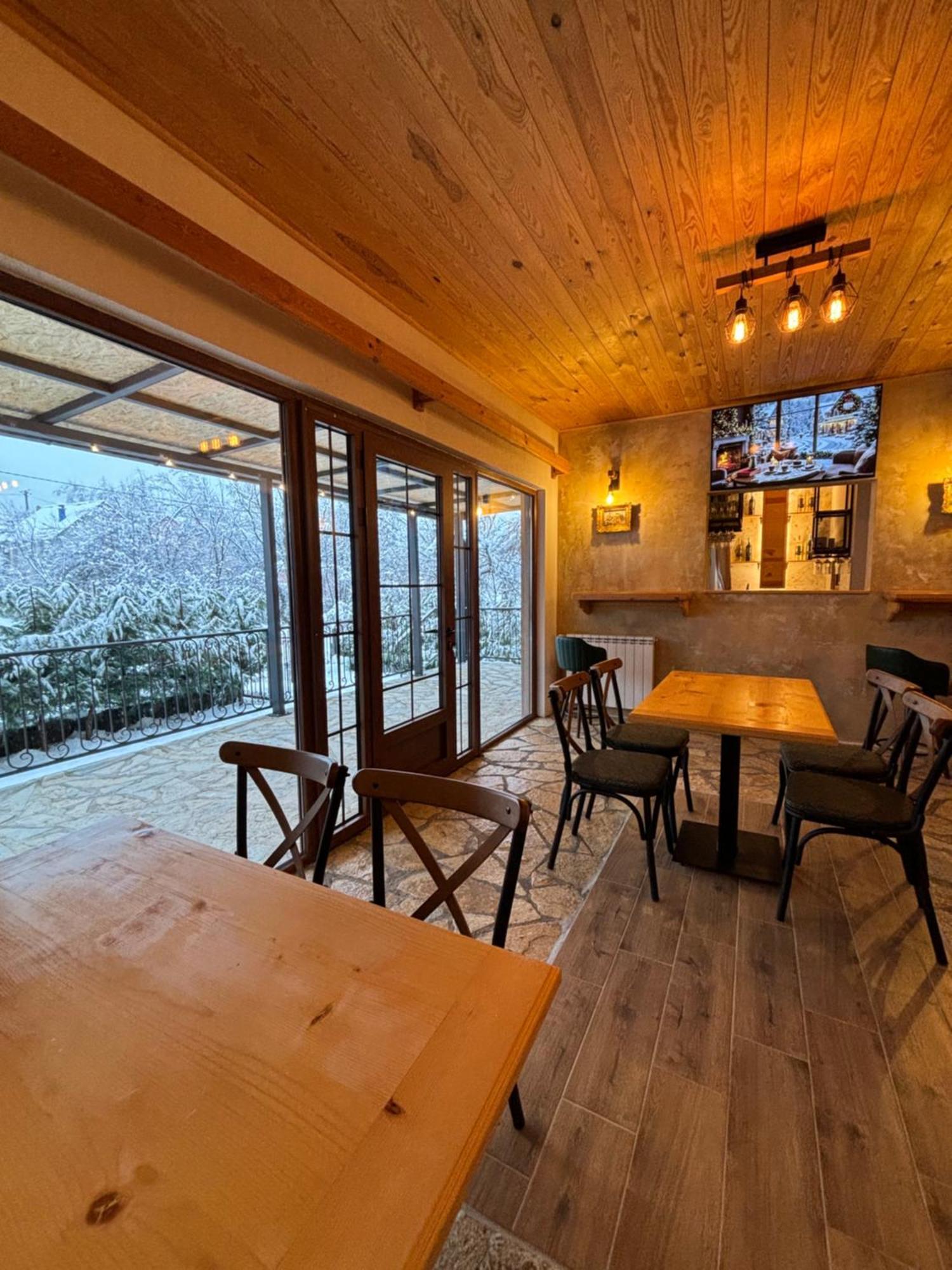 Pubhouse & Rooms Pahulja Kolašin Exterior foto